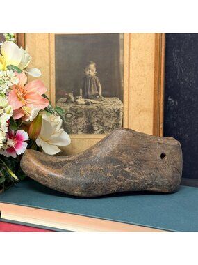 Primitive Wooden Shoe Mold Rustic Decor Reclaimed Antique Wood‎ Display 7-8"